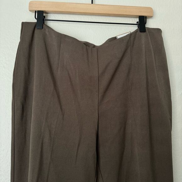 NWT Chicos Womens Brown Pleated Trouser Pant Size Large Short Work Career Busine - Picture 3 of 8